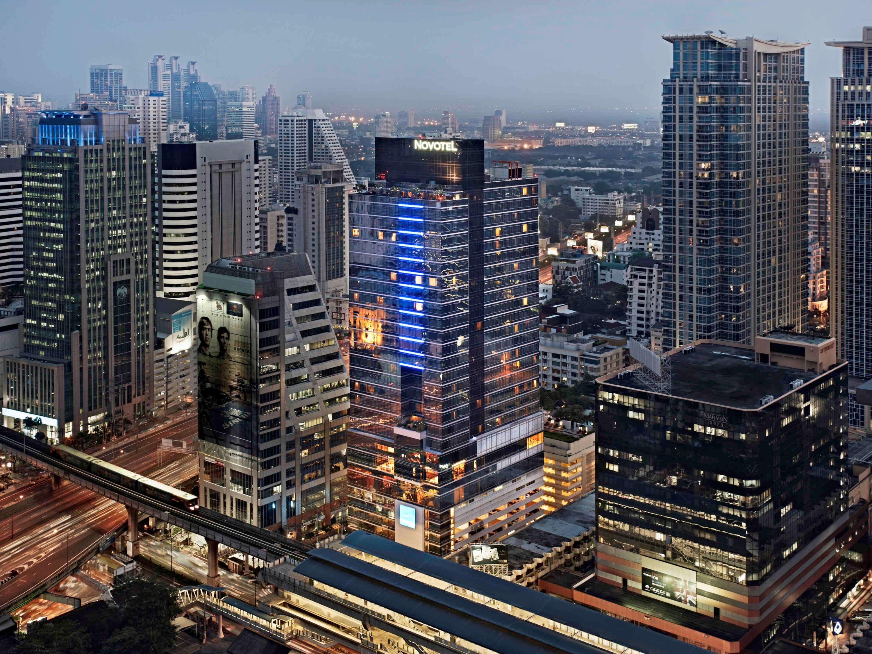 Four Points By Sheraton Bangkok Ploenchit - Formerly Novotel Bangkok Ploenchit Εξωτερικό φωτογραφία